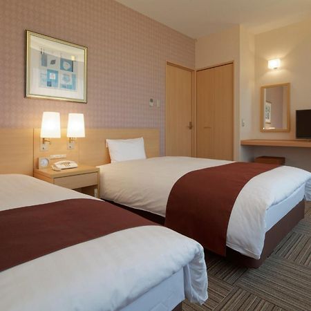 Kanazawa Tokyu Hotel Екстериор снимка A typical room at the hotel