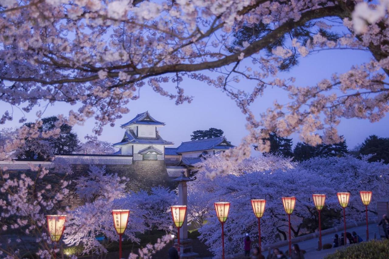 Kanazawa Tokyu Hotel Екстериор снимка Himeji Castle