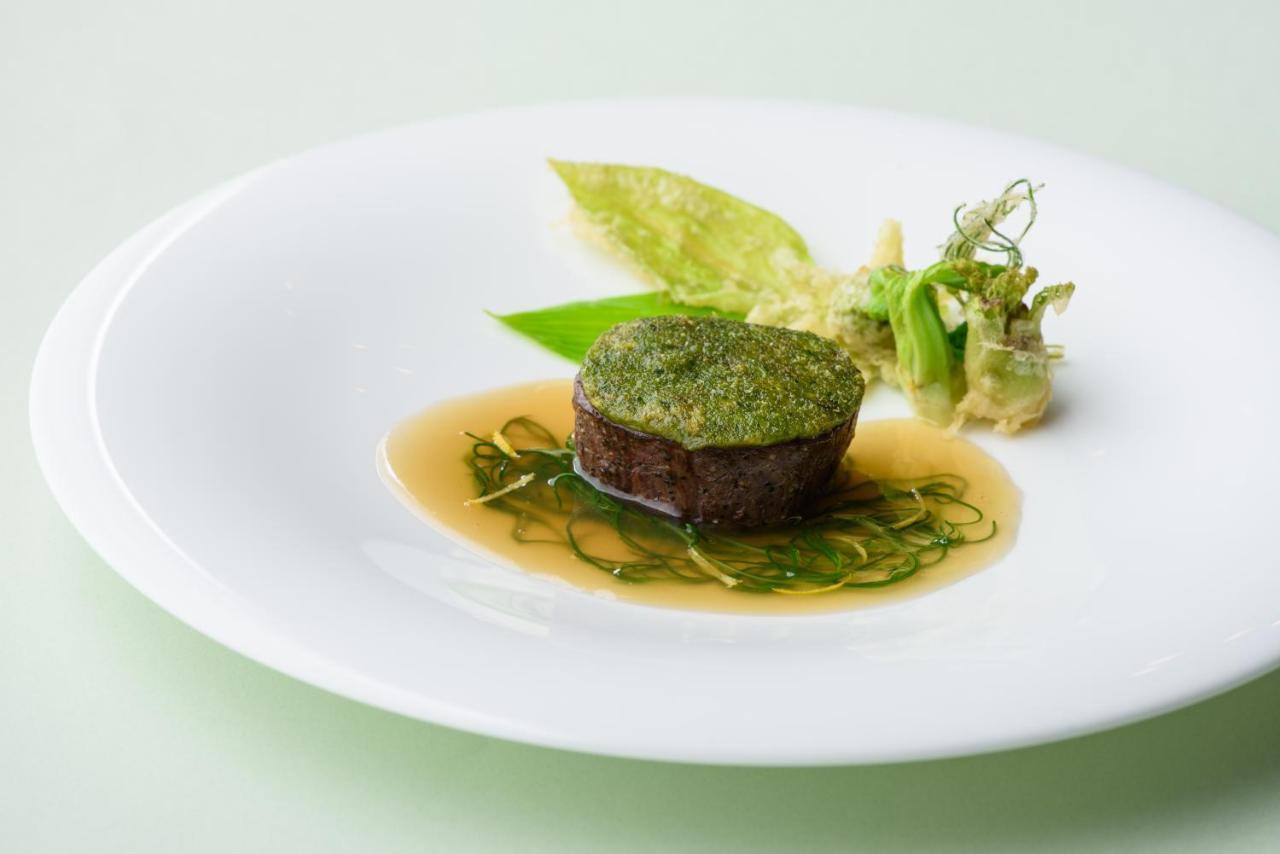 Kanazawa Tokyu Hotel Екстериор снимка A dish by Thomas Keller