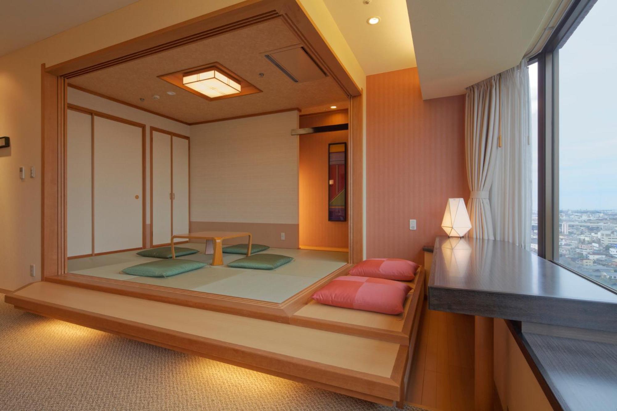 Kanazawa Tokyu Hotel Екстериор снимка A Japanese-style room at the hotel